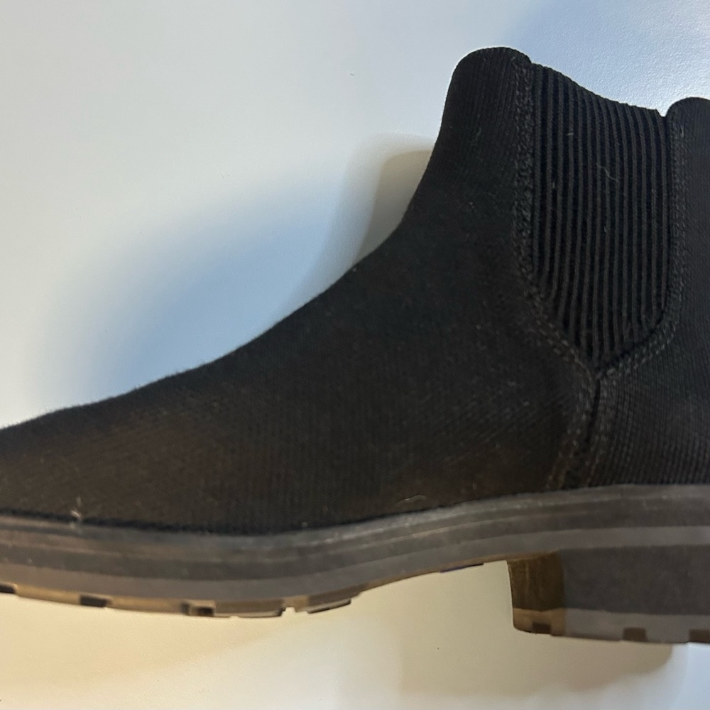 Rothy's Black Knit Chelsea Ankle Boots, Pull-On, Round Toe, Rubber Sole - Picture 7 of 7